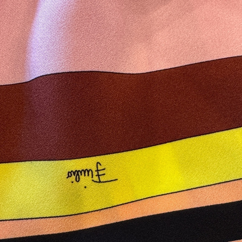 Emilio Pucci Pink and Orange Silk poncho - Picture 5 of 16